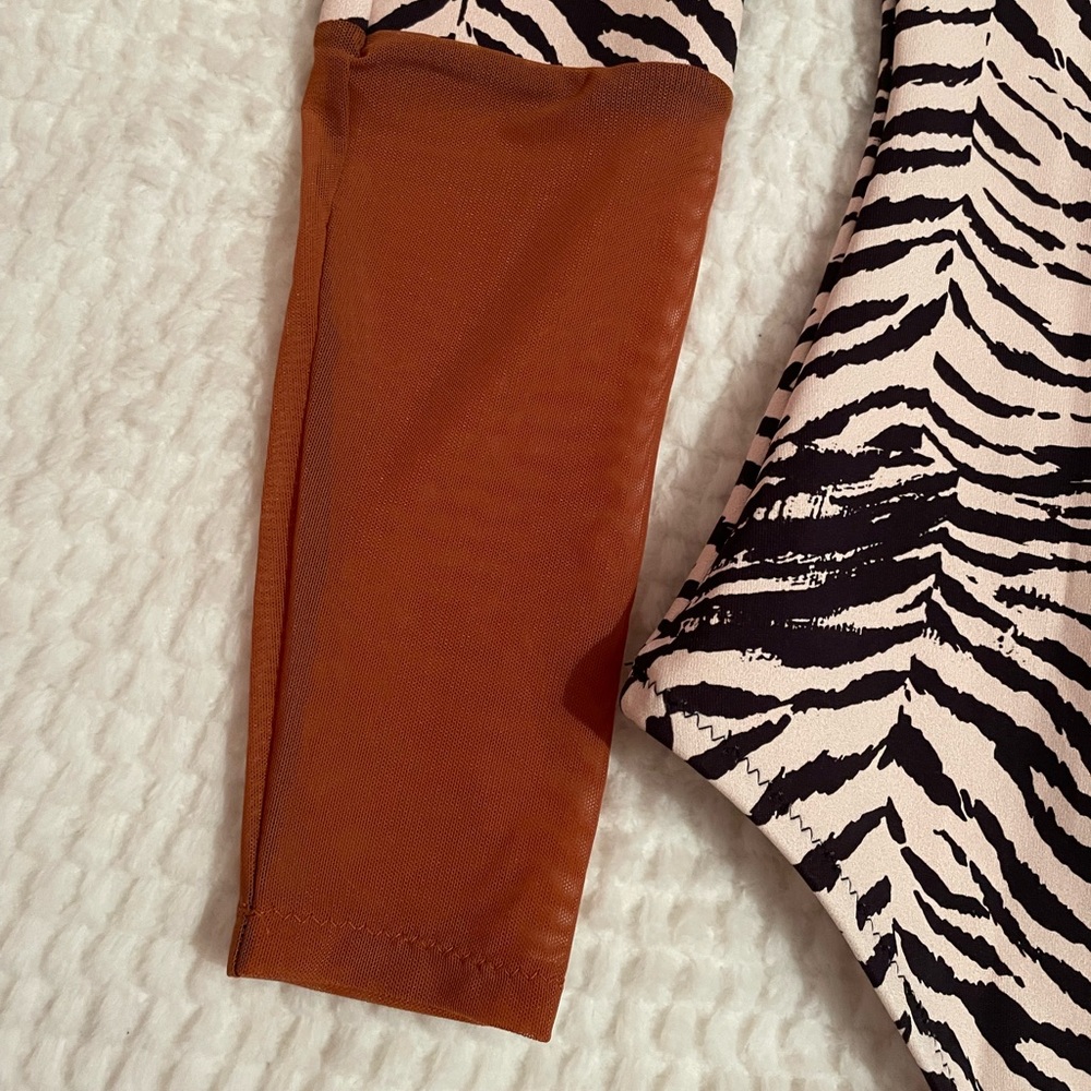 WET Swimwear | Eliana Long Sleeve Swim in Zebra | One Piece Swimsuit | NWT - Picture 10 of 16